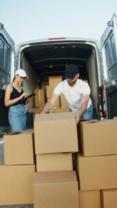 Envío express con transporte de paquetería rápida