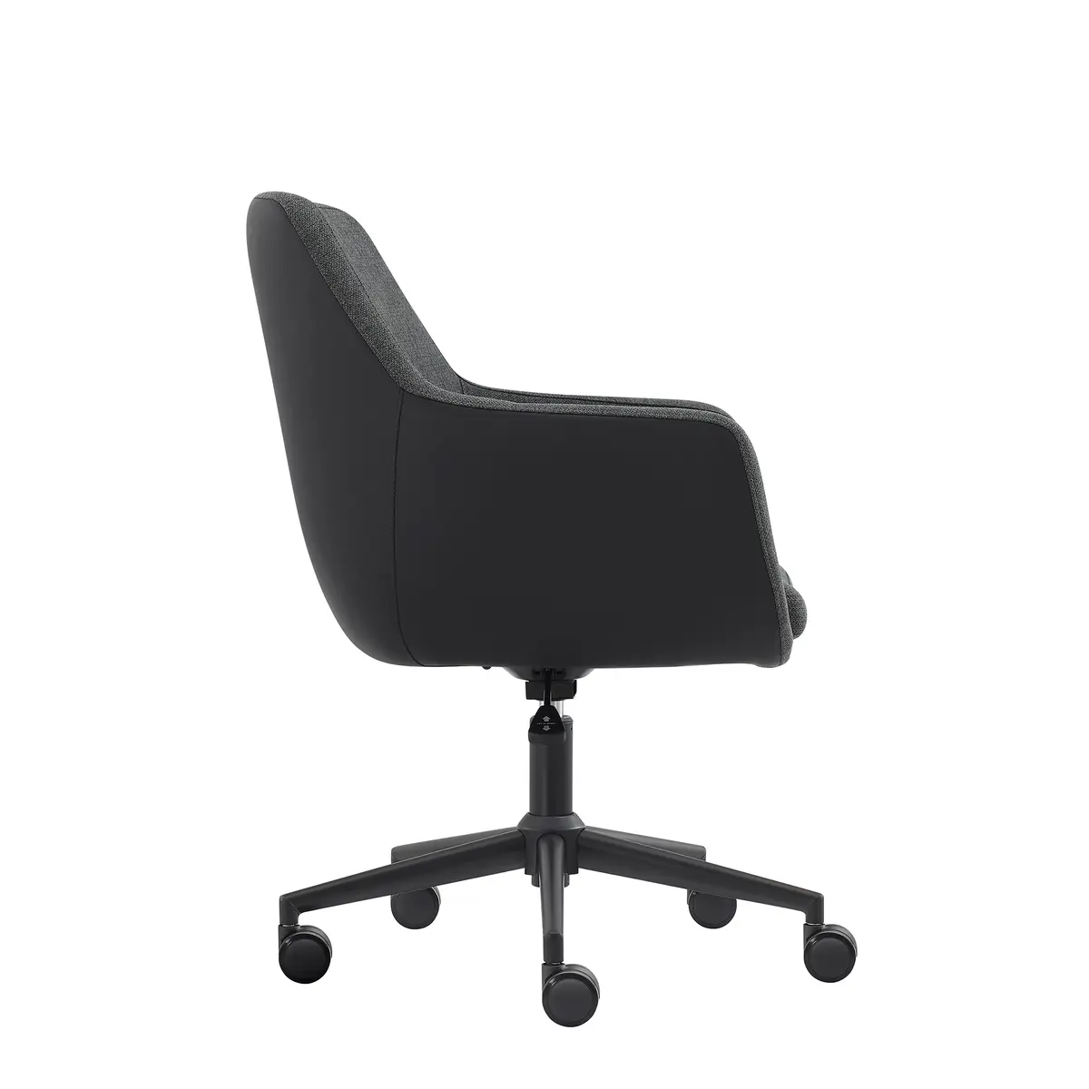 Bravia Ejecutiva silla negra con ruedas vista lateral