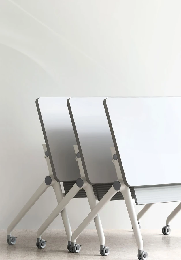 DORIANNA DESK, mesa colaborativa blanca con canto gris en ambiente