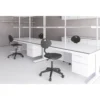 Luvella silla industrial ergonómica en laboratorio
