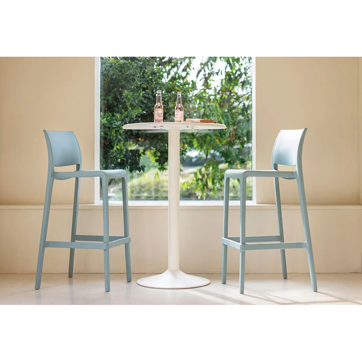 Mesa TOVARA ALTA en ambiente